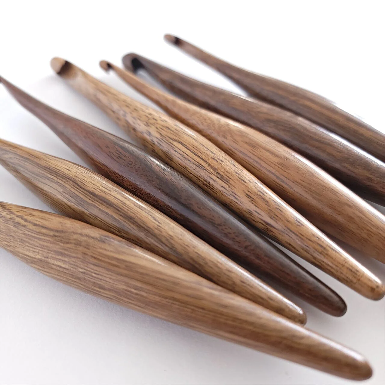 Laurel Streamline Wood Crochet Hooks - Image 3