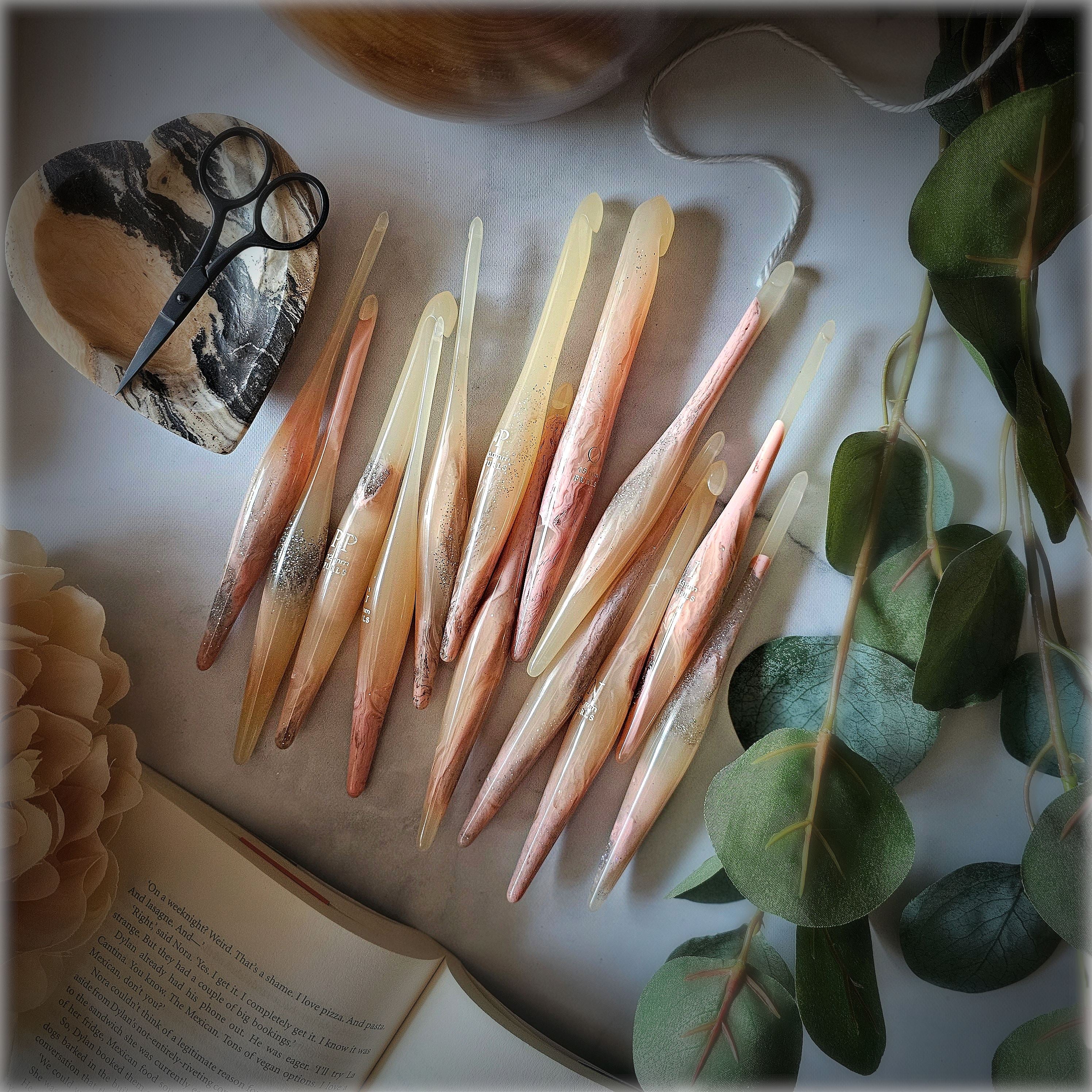 Libra Streamline Zodiac Crochet Hooks - Image 4