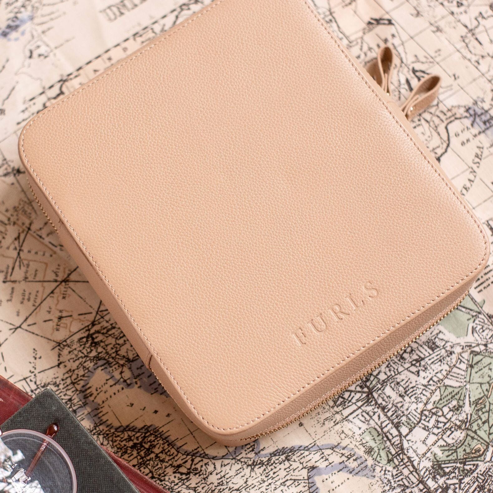 The Safekeep – 10 Hook Leather Travel Case - Image 4