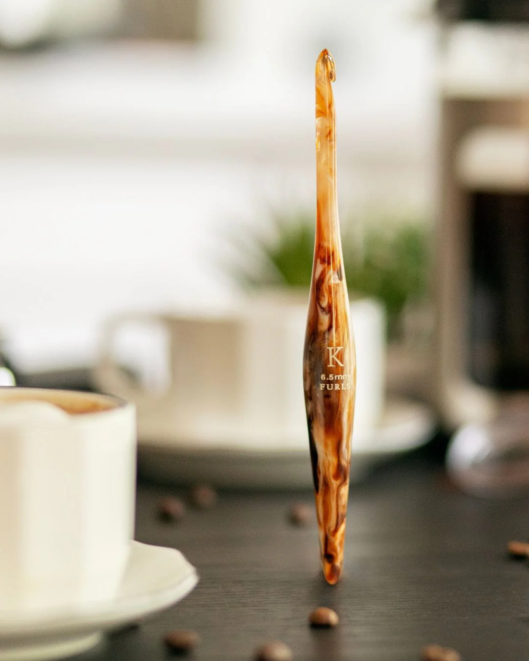 Limited Edition Latte Streamline Resin Crochet Hook - Image 4